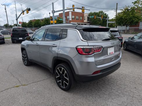 Used 2018 Jeep Compass Limited w/ Navigation Group AWD/4WD image 8