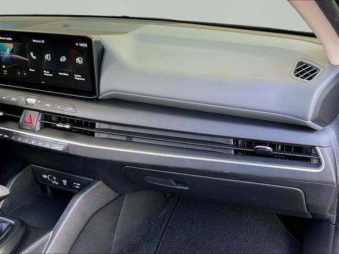 Used 2025 Kia K4 FWD image 25