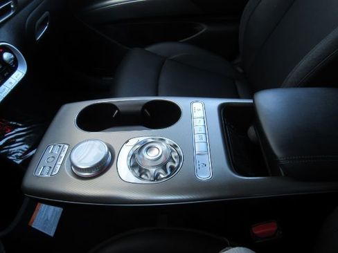 Used 2024 Genesis GV60 RWD image 48