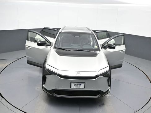 Used 2023 Toyota bZ4X XLE w/ Weather Package image 46