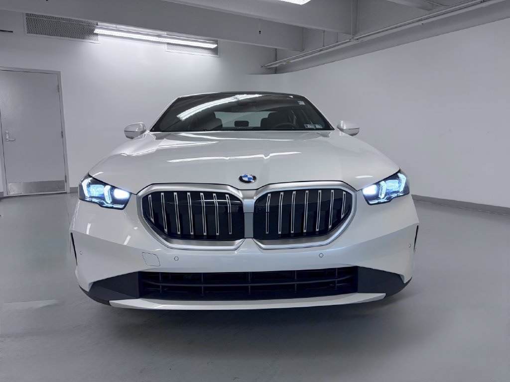 Certified 2026 BMW 530i xDrive w/ Executive Package AWD/4WD image 4