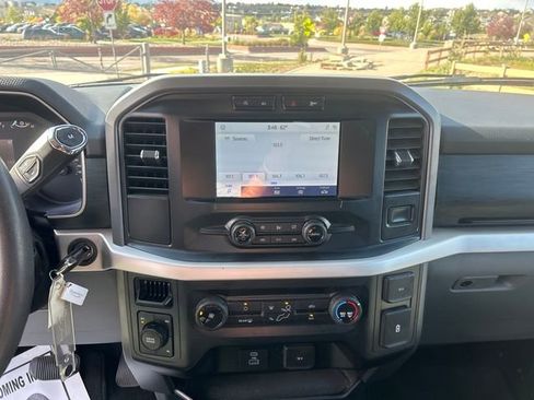 Used 2021 Ford F150 XLT image 18