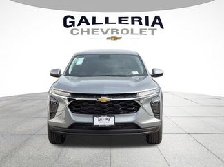 New 2026 Chevrolet Trax LS w/ LS Convenience Package FWD video 3