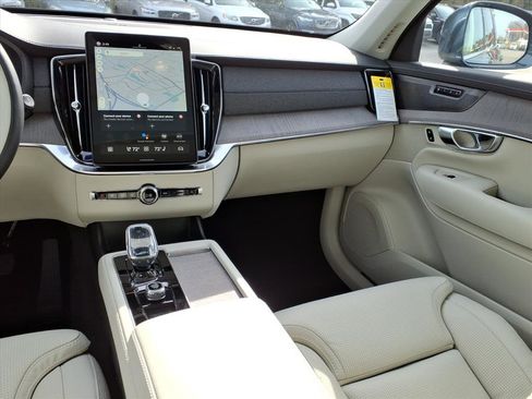 New 2026 Volvo XC90 B6 Ultra w/ Protection Package Premier AWD/4WD image 13