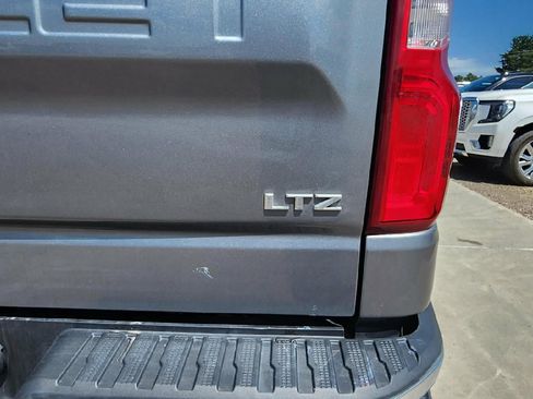 Used 2020 Chevrolet Silverado 1500 LTZ AWD/4WD image 7
