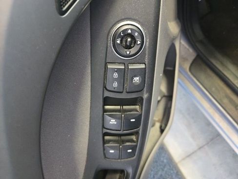 Used 2015 Hyundai Elantra SE w/ Option Group 02 image 7