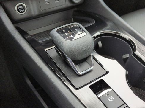 Used 2023 Nissan Rogue SV w/ SV Premium Package image 11