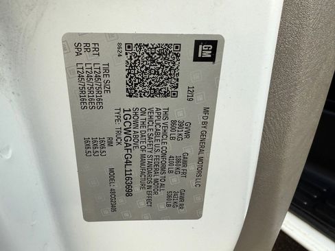 Used 2020 Chevrolet Express 2500 w/ Driver Convenience Package image 50