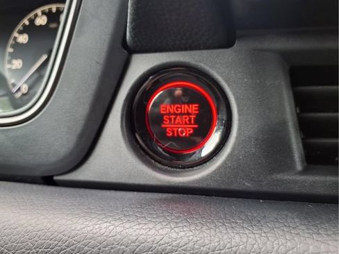 Used 2025 Honda Pilot TrailSport image 36