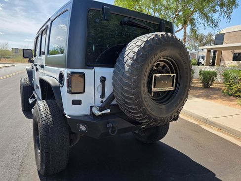 Used 2015 Jeep Wrangler Unlimited Sport w/ Connectivity Group AWD/4WD image 26