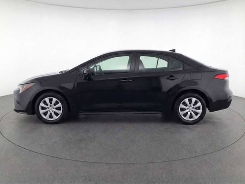 Used 2025 Toyota Corolla LE image 6