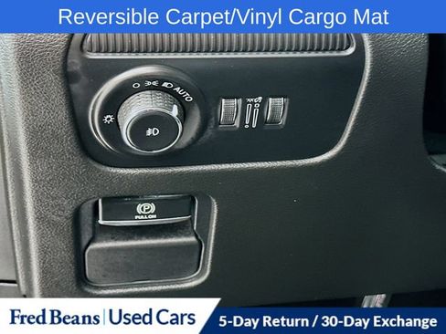 Used 2025 Jeep Wagoneer Series II w/ Premium Group I AWD/4WD image 15