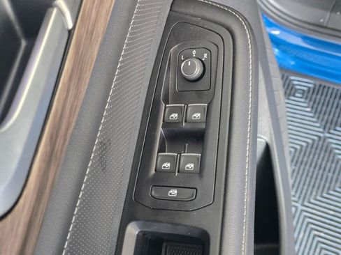 Used 2025 Volkswagen Atlas SEL AWD/4WD image 21