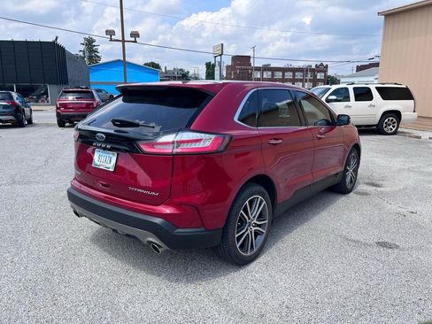 Used 2020 Ford Edge Titanium w/ Equipment Group 301A FWD image 3