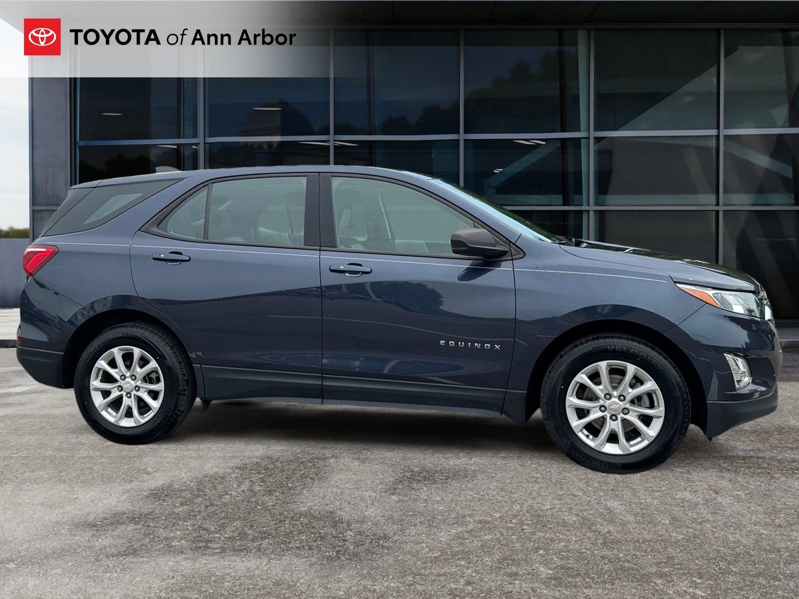 Used 2019 Chevrolet Equinox LS FWD image 12