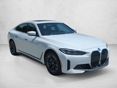 Used 2023 BMW i4 eDrive35 w/ Premium Package RWD image 3