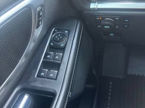 Used 2025 Ford Expedition Platinum w/ Stealth Appearance Package AWD/4WD image 24