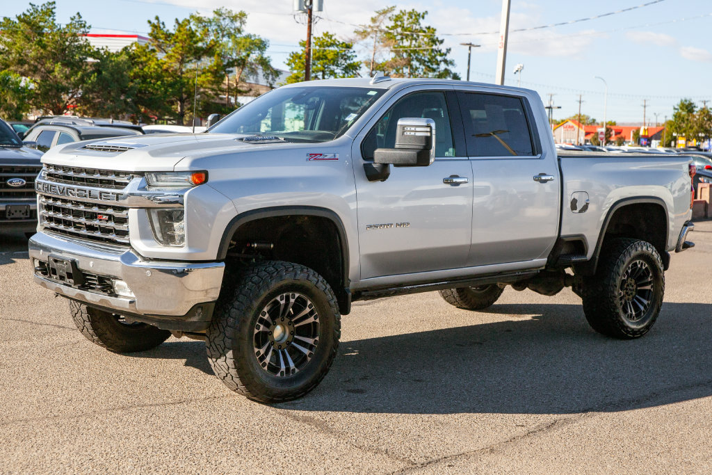 Used 2020 Chevrolet Silverado 2500 LTZ w/ LTZ Plus Package AWD/4WD image 8