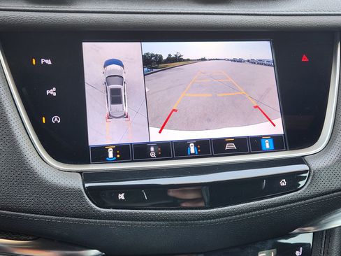 Used 2022 Cadillac XT5 Sportv w/ Technology Package AWD/4WD image 8