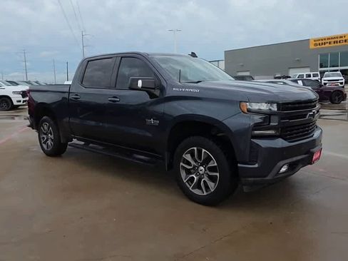 Used 2020 Chevrolet Silverado 1500 RST w/ Texas Edition RWD image 2