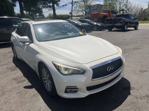 Used 2017 INFINITI Q50 3.0t Premium w/ 3.0T Premium Plus Package AWD/4WD image 1