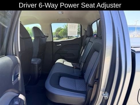 Used 2022 Chevrolet Colorado Z71 AWD/4WD image 8