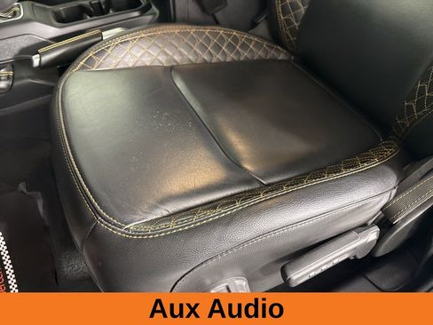 Used 2021 Jeep Gladiator Overland image 12