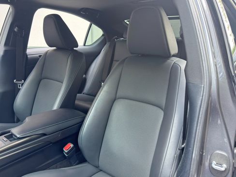 Used 2023 Lexus IS 300 w/ Premium Package RWD image 38