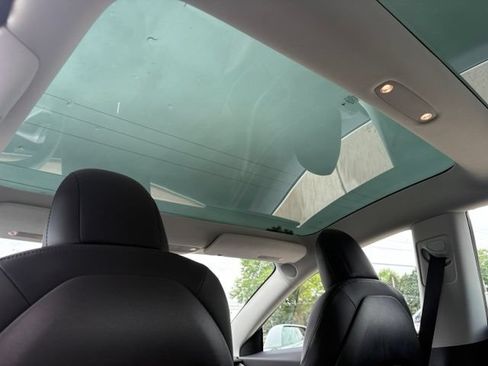 Used 2019 Tesla Model 3 Standard Range Plus RWD image 13