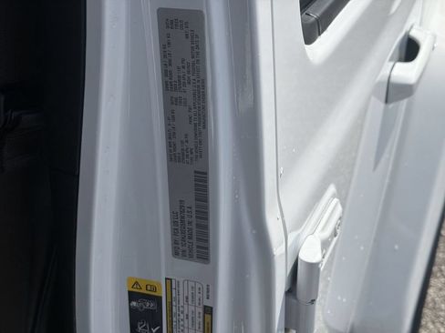 Used 2021 Jeep Wrangler Unlimited Sahara AWD/4WD image 34