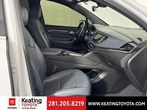 Used 2024 Buick Enclave Premium image 19