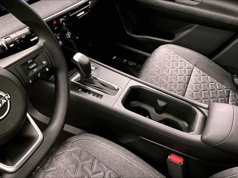 New 2026 Nissan Kicks SV w/ SV Premium Package FWD image 9