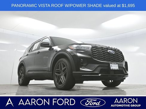 Used 2025 Ford Explorer ST-Line w/ Premium Package AWD/4WD image 2