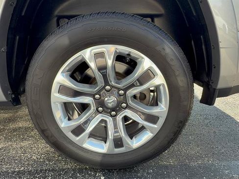 Used 2024 RAM 1500 Limited AWD/4WD image 32