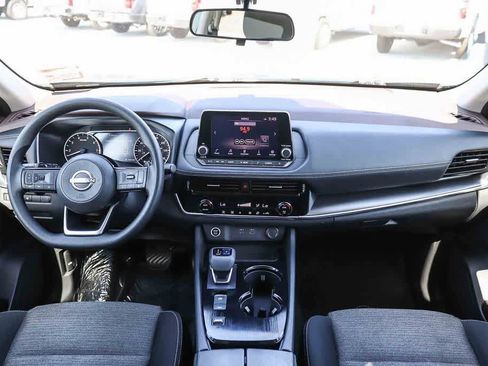 Used 2022 Nissan Rogue SV FWD image 12