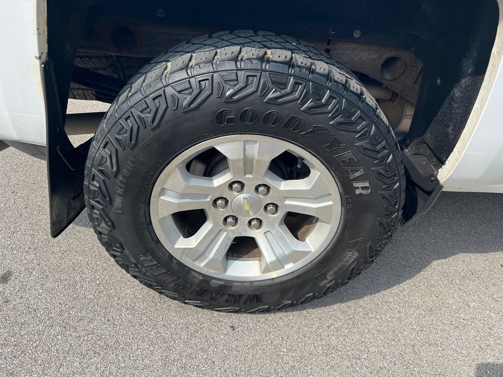 Used 2018 Chevrolet Silverado 1500 LT w/ All Star Edition AWD/4WD image 10