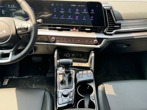 Certified 2025 Kia Sportage EX image 24