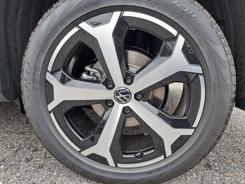 New 2026 Volkswagen Tiguan SE image 24