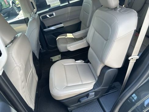 Used 2024 Ford Explorer XLT w/ Equipment Group 202A AWD/4WD image 26