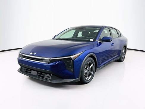 Used 2025 Kia K4 FWD image 3