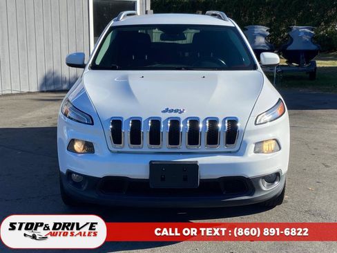 Used 2015 Jeep Cherokee Latitude w/ Cold Weather Group image 7