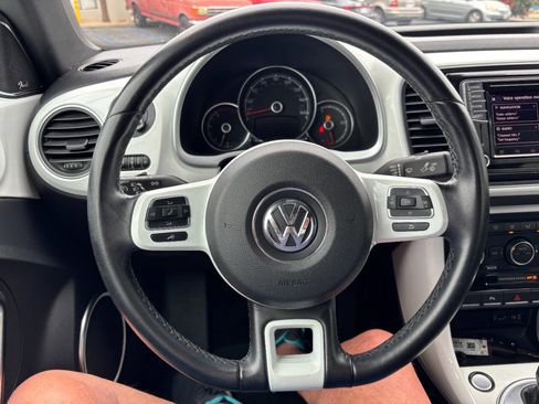 Used 2019 Volkswagen Beetle 2.0T SE image 19