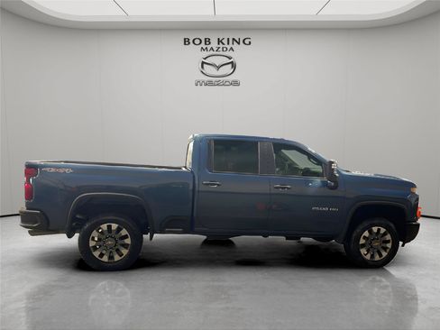 Used 2025 Chevrolet Silverado 2500 Custom AWD/4WD image 6