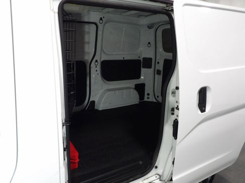 Used 2021 Nissan NV200 SV w/ Back Door Glass Package image 11