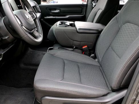 New 2026 RAM 1500 Express AWD/4WD image 9