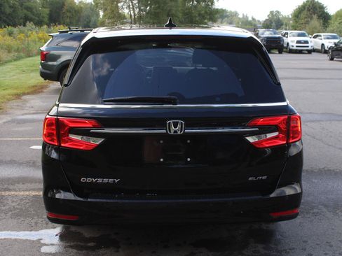 Used 2024 Honda Odyssey Elite image 6