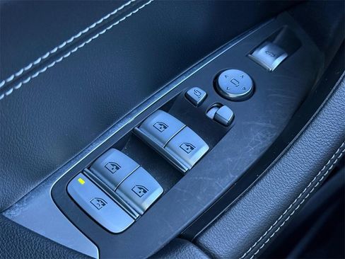 Used 2024 BMW X4 M40i w/ Premium Package image 21