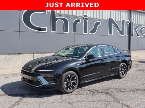 Used 2025 Hyundai Sonata SEL FWD image 1