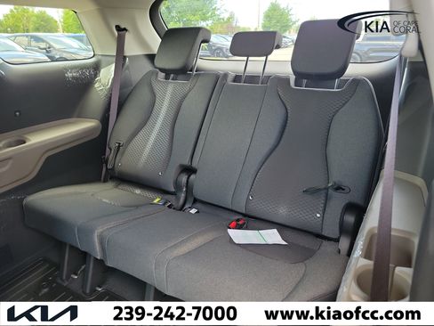 New 2026 Kia Carnival LX FWD image 12
