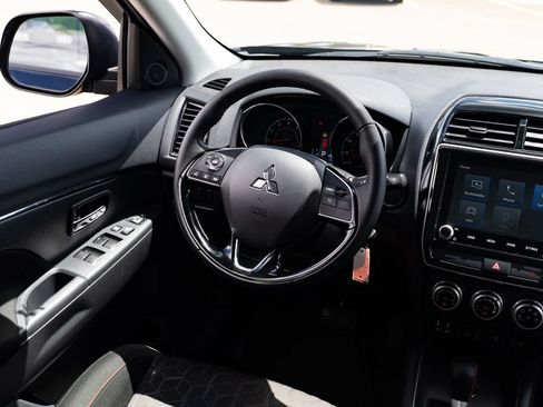 Used 2024 Mitsubishi Outlander Sport LE AWD/4WD image 9
